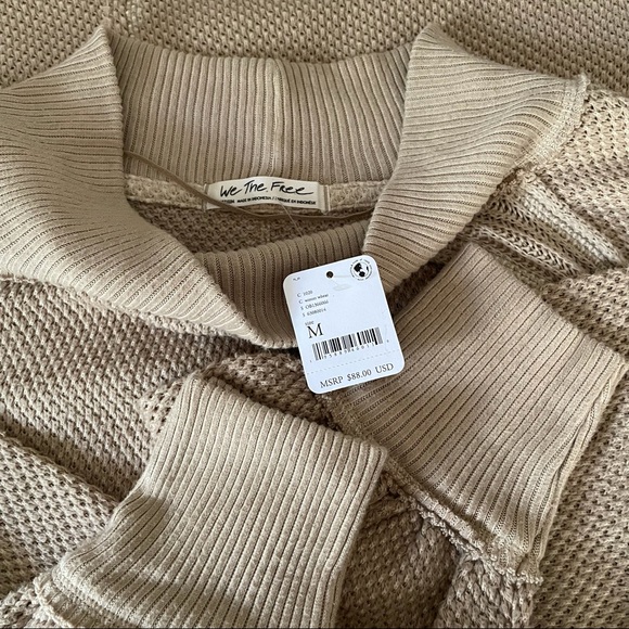 SOLD 🥳 Free People Mock Neck Oversized Top - Picture 6 of 7